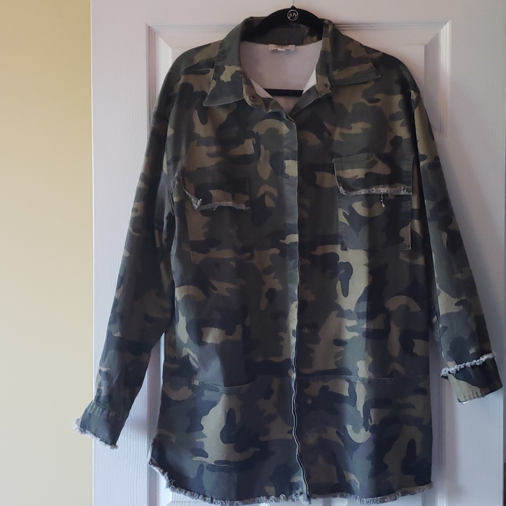 Umgee Jacket/shacket.  Large NWOT.